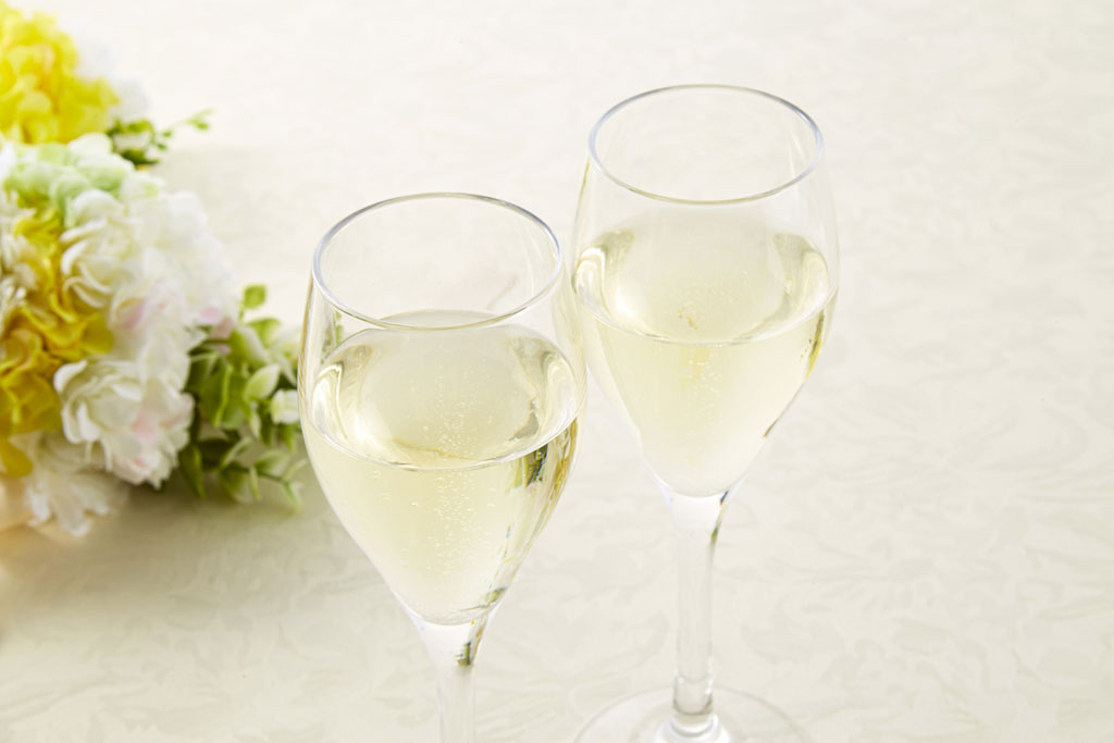 結婚祝いにはペアで使える食器がおすすめ