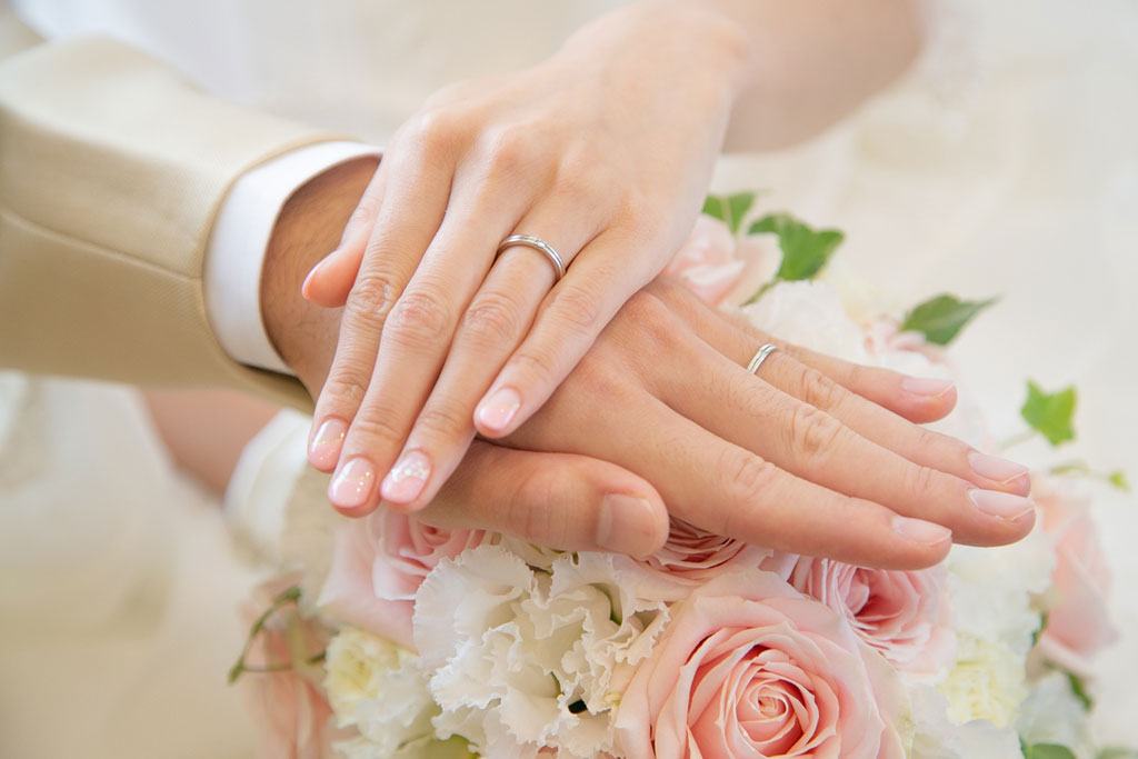 結婚祝いでもらって嬉しいものとは？人気ギフトの選び方とおすすめ9選