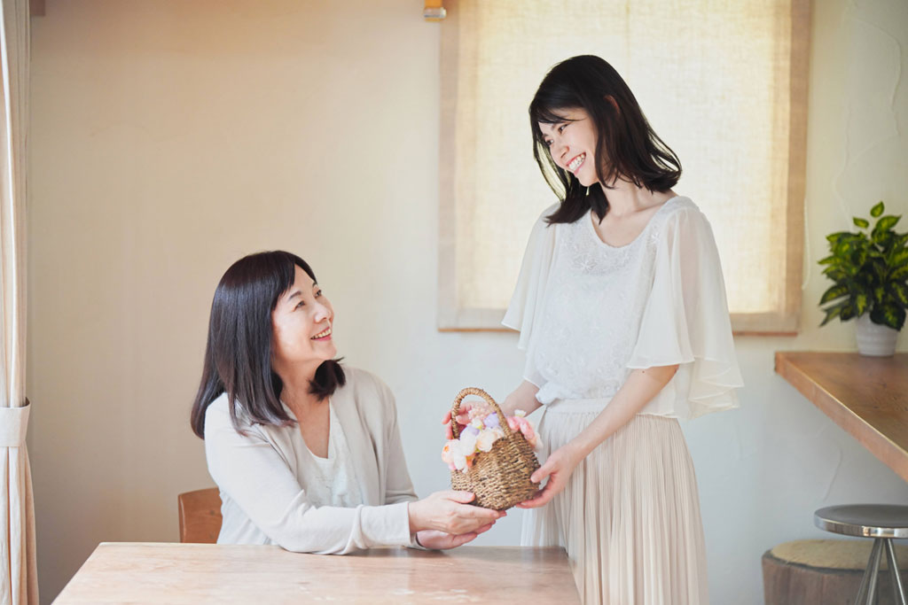 【予算3万円】お母さんへの還暦祝いは何がいい？おすすめプレゼントとお祝い方法をご紹介
