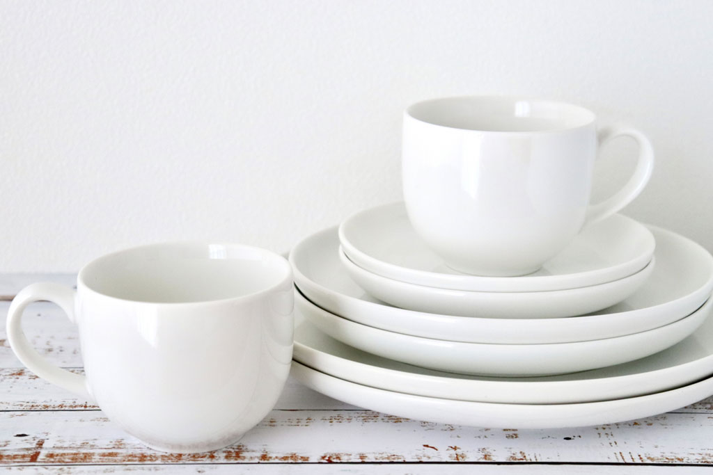 結婚祝いに「割れ物」はマナー違反？NG理由と贈る時のポイントをご紹介します