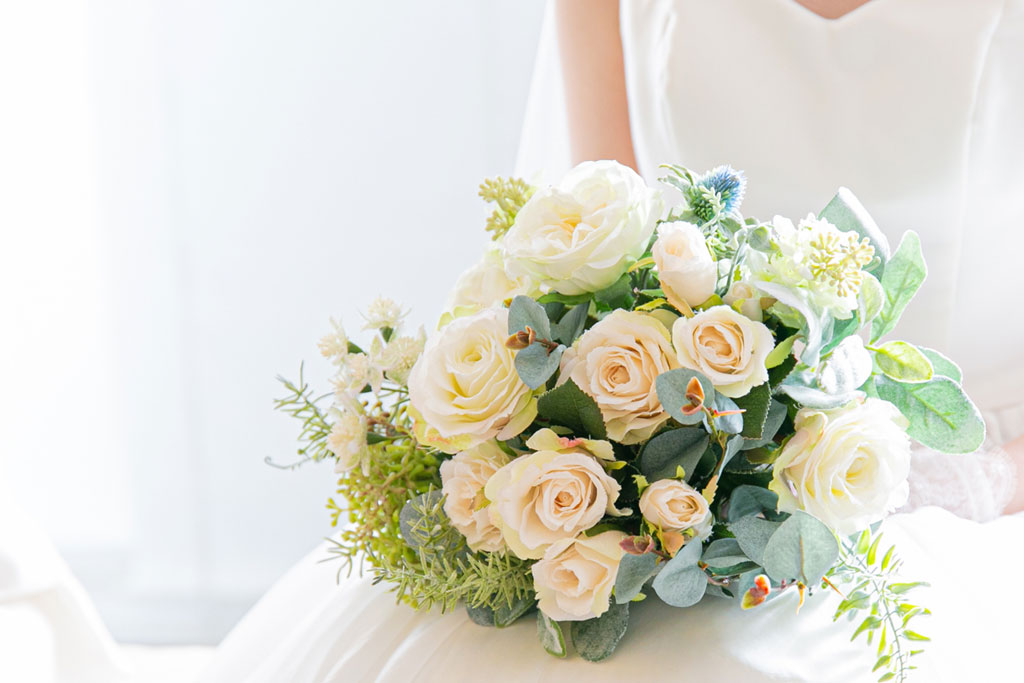 結婚式で両親に贈るプレゼントのおすすめは?