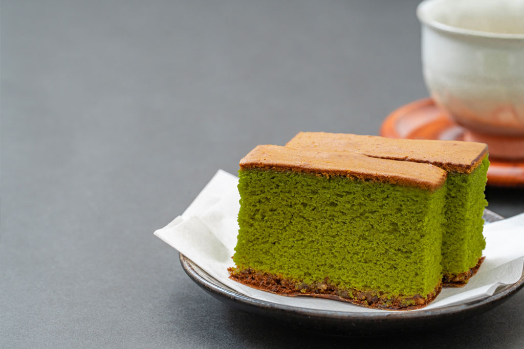 高齢者にもおすすめの「柔らかいお菓子」は何がある?食べやすいジャンルや人気の味をご紹介
