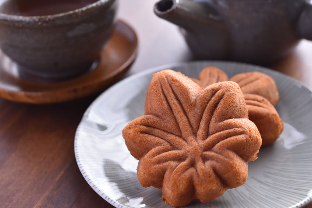 柔らかいお菓子と言えば「もみじ饅頭」
