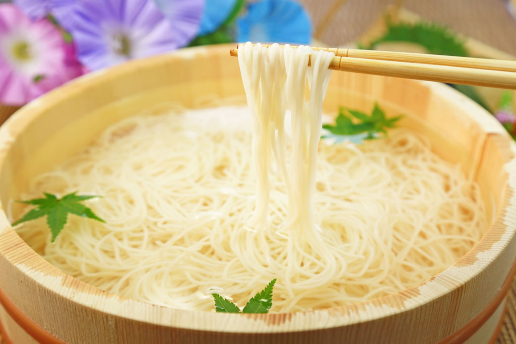 七夕の行事食は?そうめん・ちらし寿司など縁起の良い食べ物でお祝いしよう