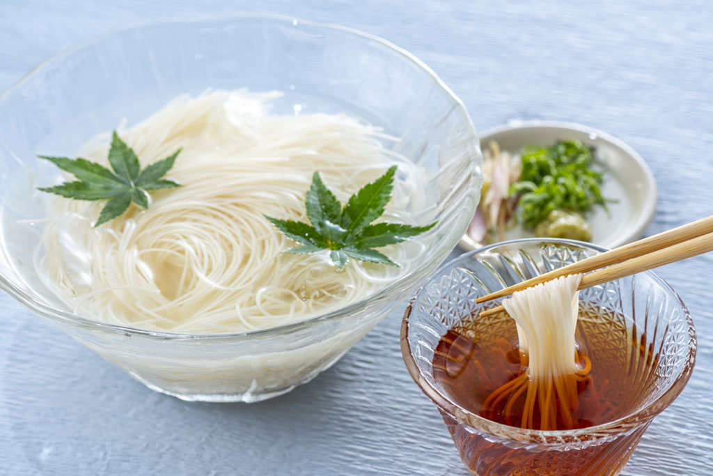 行事食である素麺をいただく