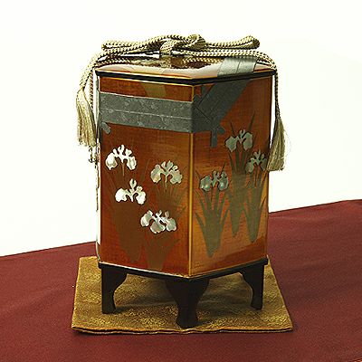 宮内庁御用達 漆器 山田平安堂】飾筥 かきつばた | 漆器 山田平安堂
